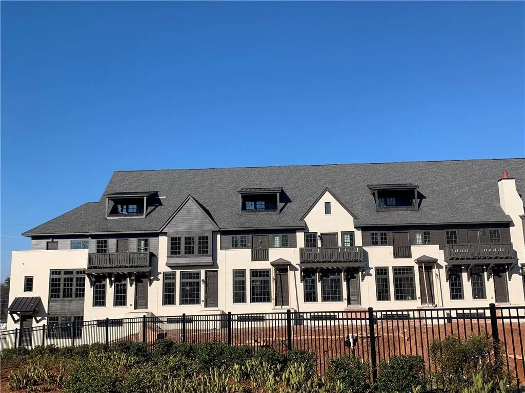 6634 Sterling Drive Unit 677, Sandy Springs, Georgia 30328, 3 Bedrooms Bedrooms, ,3 BathroomsBathrooms,Residential,Sold,6634 Sterling Drive Unit 677,6813556