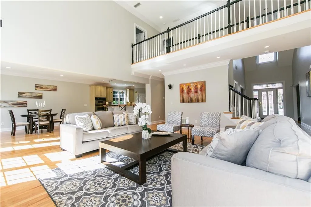 27 Kenmare Hall Ne, Atlanta, Georgia 30324, 5 Bedrooms Bedrooms, ,4 BathroomsBathrooms,Residential,Sold,27 Kenmare Hall Ne,5905107