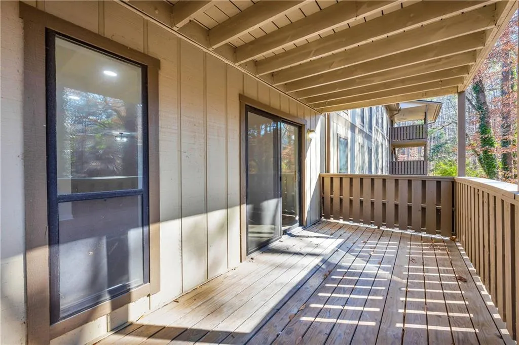 1608 Woodcliff Drive Ne, Atlanta, Georgia 30350, 2 Bedrooms Bedrooms, ,2 BathroomsBathrooms,Residential,Sold,1608 Woodcliff Drive Ne,7500734