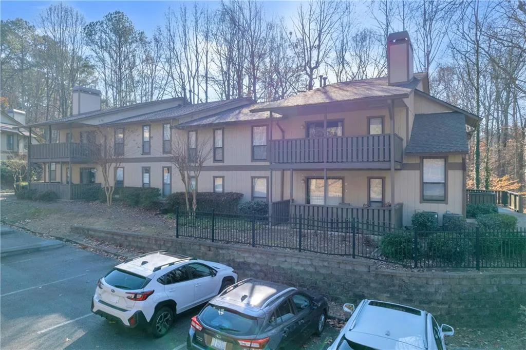 1608 Woodcliff Drive Ne, Atlanta, Georgia 30350, 2 Bedrooms Bedrooms, ,2 BathroomsBathrooms,Residential,Sold,1608 Woodcliff Drive Ne,7500734