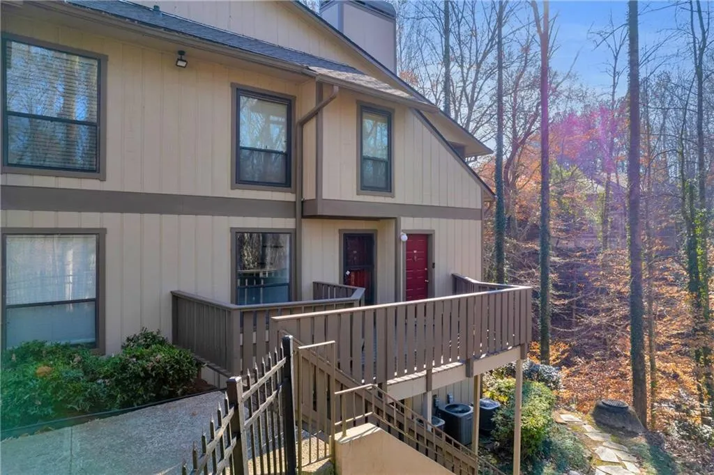 1608 Woodcliff Drive Ne, Atlanta, Georgia 30350, 2 Bedrooms Bedrooms, ,2 BathroomsBathrooms,Residential,Sold,1608 Woodcliff Drive Ne,7500734