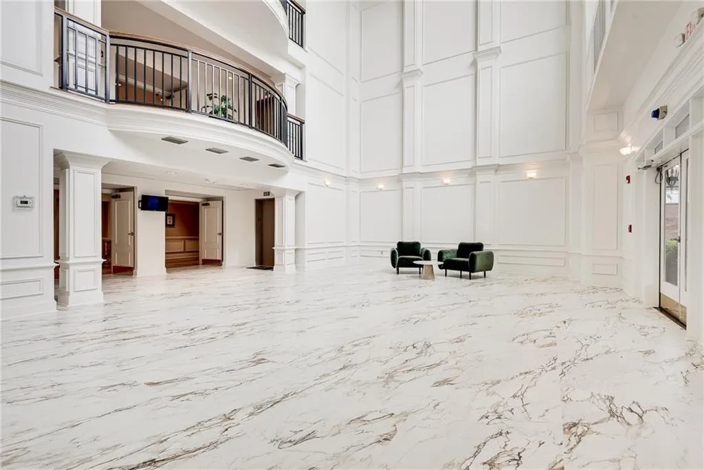 3275 Lenox Road Ne Unit 108, Atlanta, Georgia 30324, 2 Bedrooms Bedrooms, 0 ,2 BathroomsBathrooms,Residential,For Sale,3275 Lenox Road Ne Unit 108,7850796
