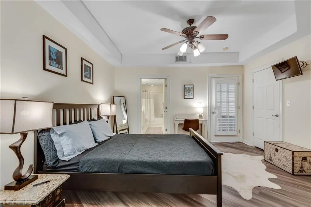 3275 Lenox Road Ne Unit 108, Atlanta, Georgia 30324, 2 Bedrooms Bedrooms, 0 ,2 BathroomsBathrooms,Residential,For Sale,3275 Lenox Road Ne Unit 108,7850796