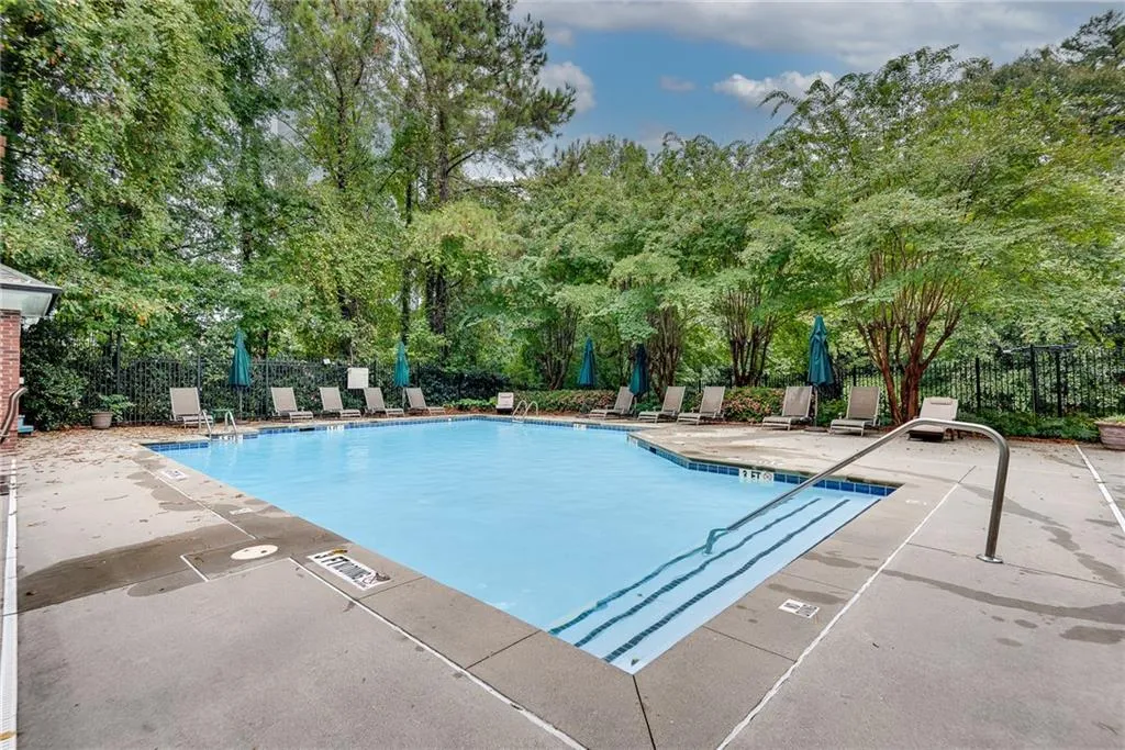 3275 Lenox Road Ne Unit 108, Atlanta, Georgia 30324, 2 Bedrooms Bedrooms, 0 ,2 BathroomsBathrooms,Residential,For Sale,3275 Lenox Road Ne Unit 108,7850796