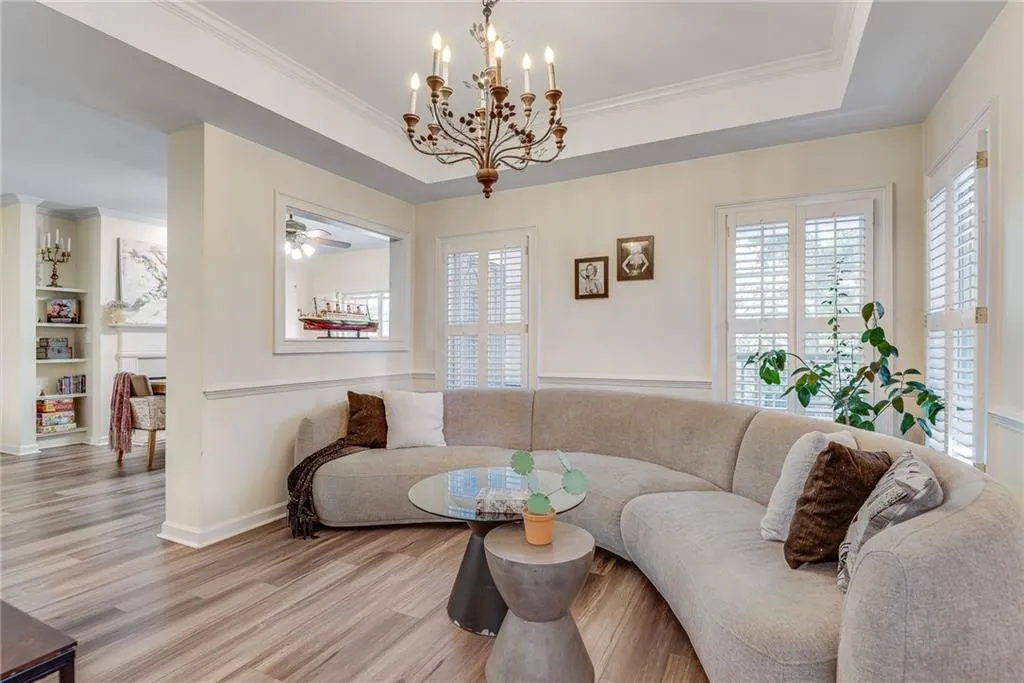 3275 Lenox Road Ne Unit 108, Atlanta, Georgia 30324, 2 Bedrooms Bedrooms, 0 ,2 BathroomsBathrooms,Residential,For Sale,3275 Lenox Road Ne Unit 108,7850796