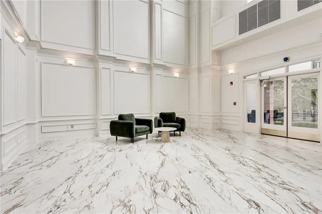 3275 Lenox Road Ne Unit 108, Atlanta, Georgia 30324, 2 Bedrooms Bedrooms, 0 ,2 BathroomsBathrooms,Residential,For Sale,3275 Lenox Road Ne Unit 108,7850796