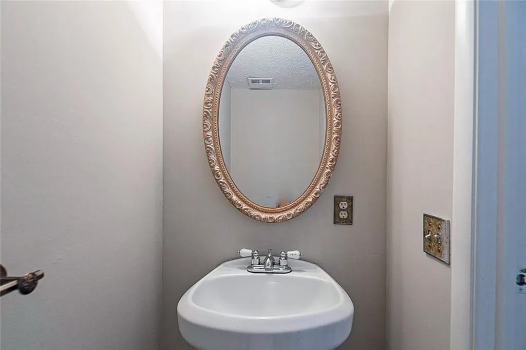 8835 Long Beach Circle, Atlanta, Georgia 30350, 2 Bedrooms Bedrooms, ,2 BathroomsBathrooms,Residential,Sold,8835 Long Beach Circle,6942327