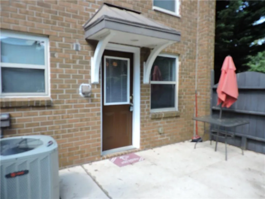 135 N River Drive N Unit A, Atlanta, Georgia 30350, 2 Bedrooms Bedrooms, ,2 BathroomsBathrooms,Residential,Sold,135 N River Drive N Unit A,6025211