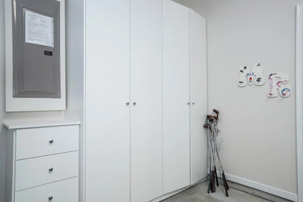 121 Barkley Lane, Atlanta, Georgia 30328, 3 Bedrooms Bedrooms, ,3 BathroomsBathrooms,Residential,Sold,121 Barkley Lane,5787001