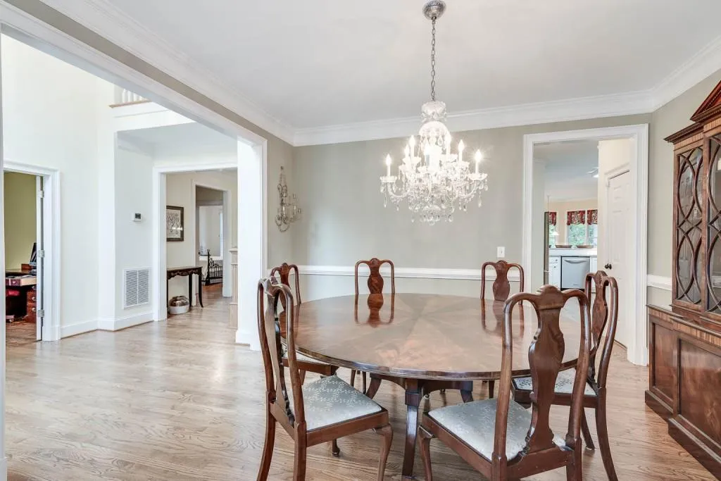 410 Ivy Hall Drive, Sandy Springs, Georgia 30350, 5 Bedrooms Bedrooms, ,5 BathroomsBathrooms,Residential,Sold,410 Ivy Hall Drive,6896017