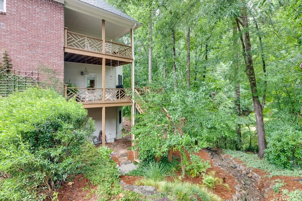 410 Ivy Hall Drive, Sandy Springs, Georgia 30350, 5 Bedrooms Bedrooms, ,5 BathroomsBathrooms,Residential,Sold,410 Ivy Hall Drive,6896017