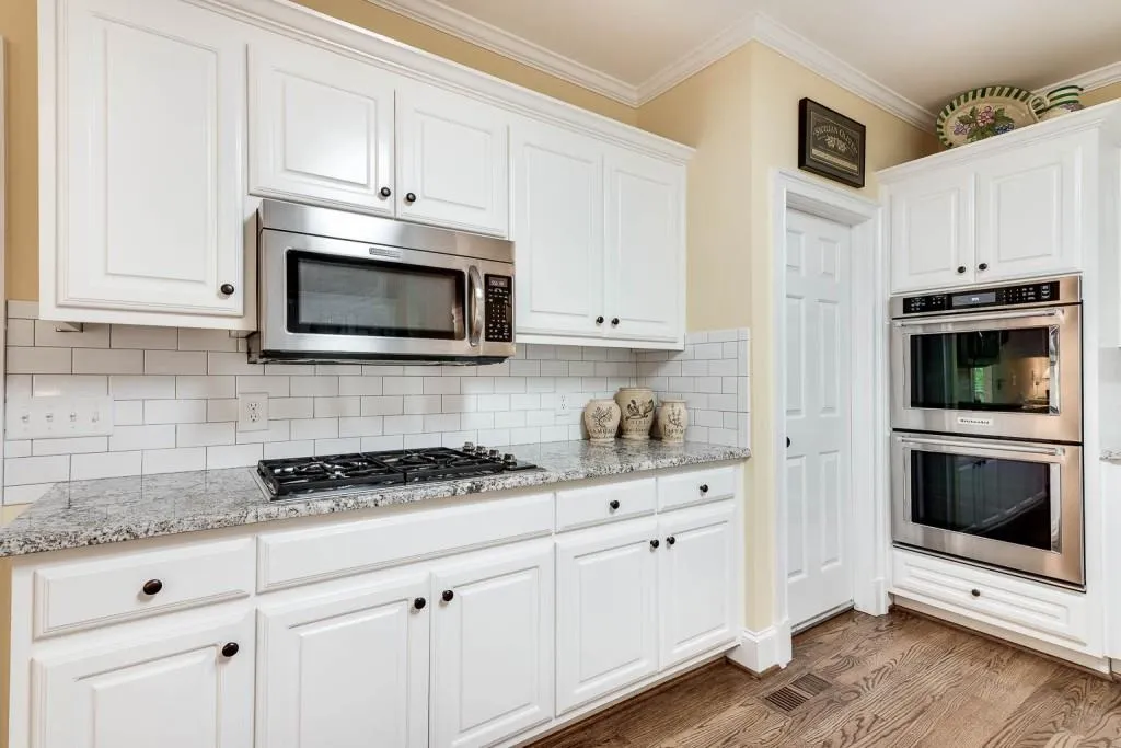 410 Ivy Hall Drive, Sandy Springs, Georgia 30350, 5 Bedrooms Bedrooms, ,5 BathroomsBathrooms,Residential,Sold,410 Ivy Hall Drive,6896017