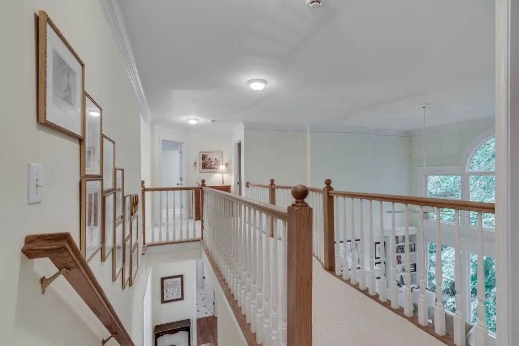 410 Ivy Hall Drive, Sandy Springs, Georgia 30350, 5 Bedrooms Bedrooms, ,5 BathroomsBathrooms,Residential,Sold,410 Ivy Hall Drive,6896017