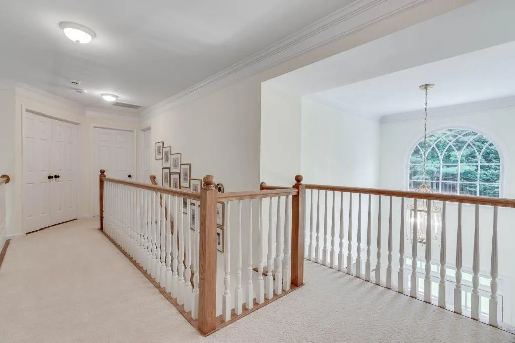 410 Ivy Hall Drive, Sandy Springs, Georgia 30350, 5 Bedrooms Bedrooms, ,5 BathroomsBathrooms,Residential,Sold,410 Ivy Hall Drive,6896017