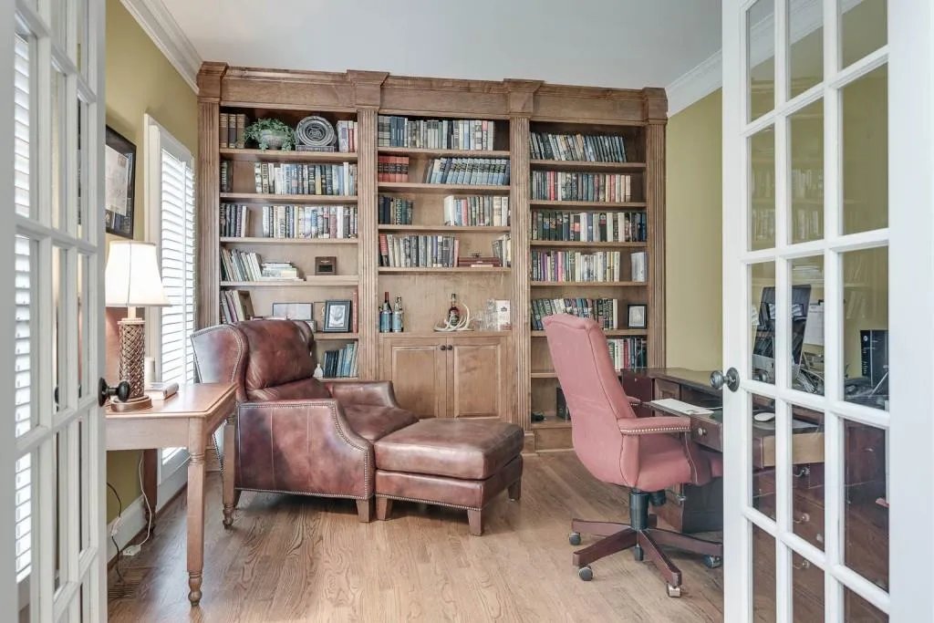 410 Ivy Hall Drive, Sandy Springs, Georgia 30350, 5 Bedrooms Bedrooms, ,5 BathroomsBathrooms,Residential,Sold,410 Ivy Hall Drive,6896017