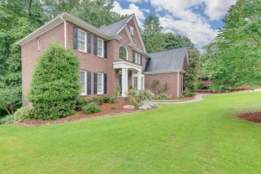 410 Ivy Hall Drive, Sandy Springs, Georgia 30350, 5 Bedrooms Bedrooms, ,5 BathroomsBathrooms,Residential,Sold,410 Ivy Hall Drive,6896017