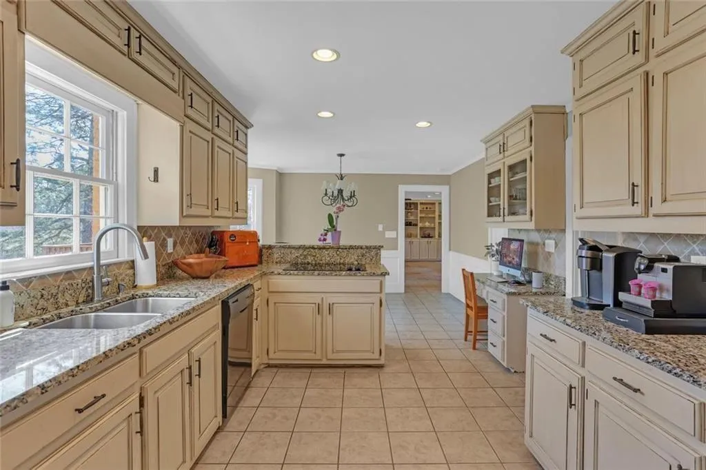 7575 Hunters Woods Drive, Atlanta, Georgia 30350, 6 Bedrooms Bedrooms, ,4 BathroomsBathrooms,Residential,For Sale,7575 Hunters Woods Drive,7740336