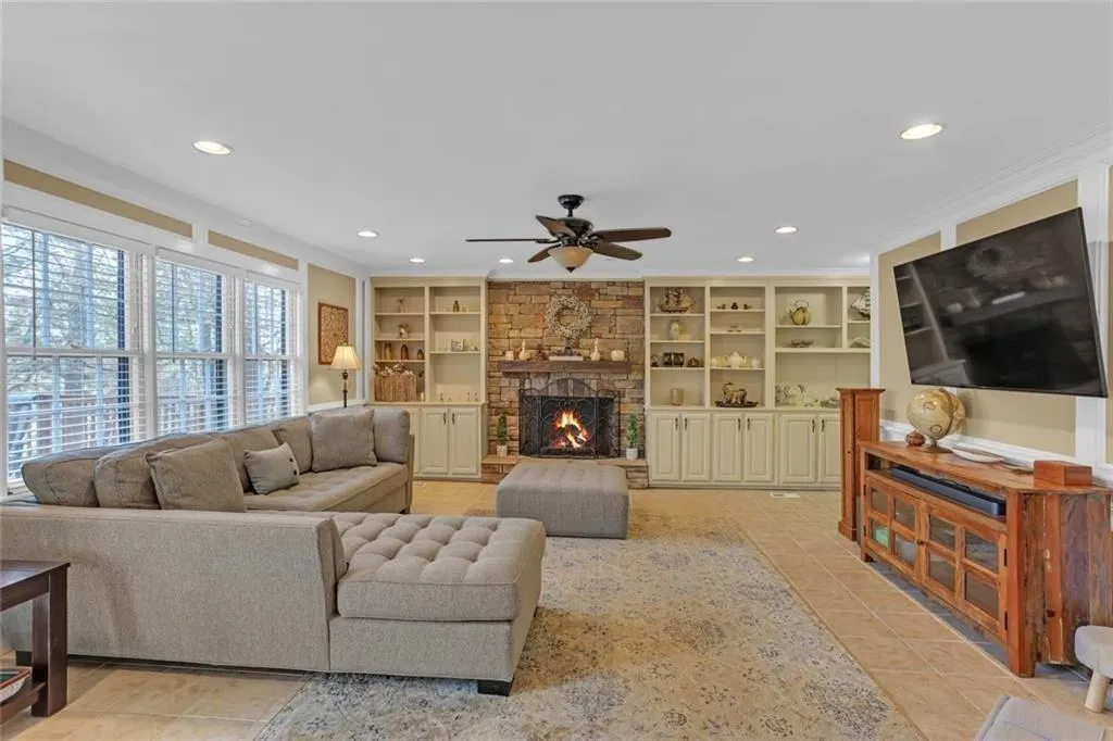 7575 Hunters Woods Drive, Atlanta, Georgia 30350, 6 Bedrooms Bedrooms, ,4 BathroomsBathrooms,Residential,For Sale,7575 Hunters Woods Drive,7740336