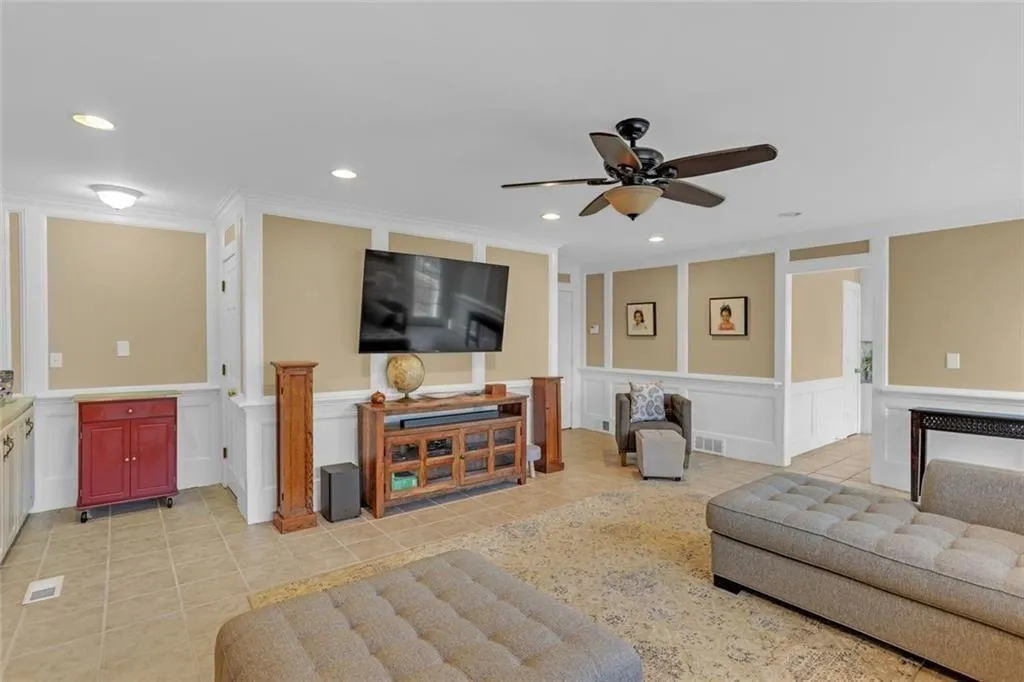 7575 Hunters Woods Drive, Atlanta, Georgia 30350, 6 Bedrooms Bedrooms, ,4 BathroomsBathrooms,Residential,For Sale,7575 Hunters Woods Drive,7740336