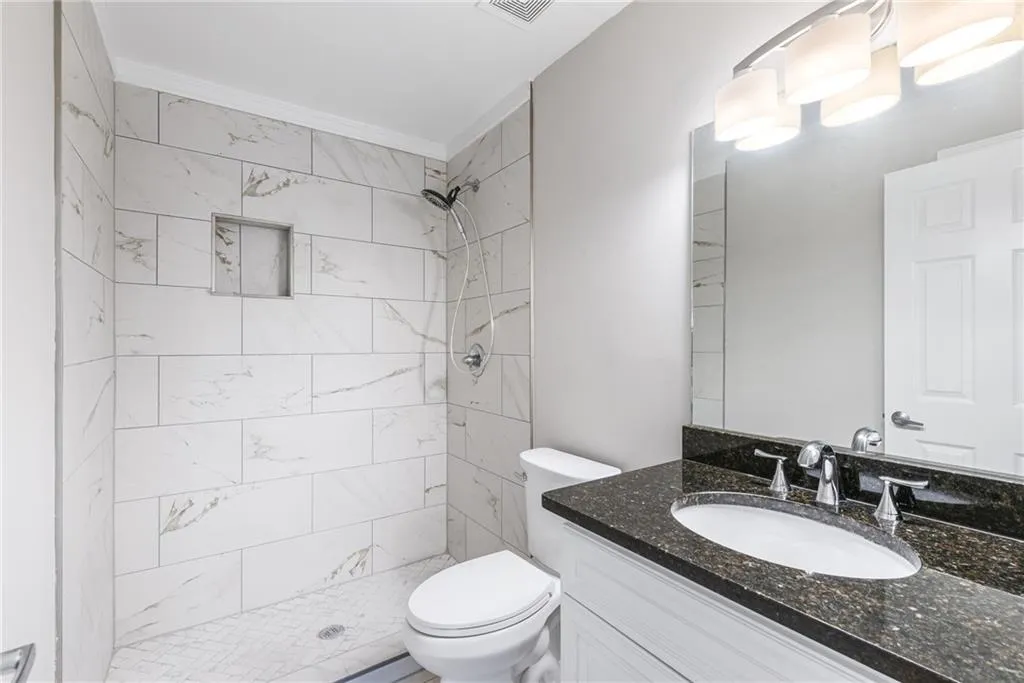 7205 Santa Fe Parkway, Sandy Springs, Georgia 30350, 2 Bedrooms Bedrooms, ,2 BathroomsBathrooms,Residential,Sold,7205 Santa Fe Parkway,6772482