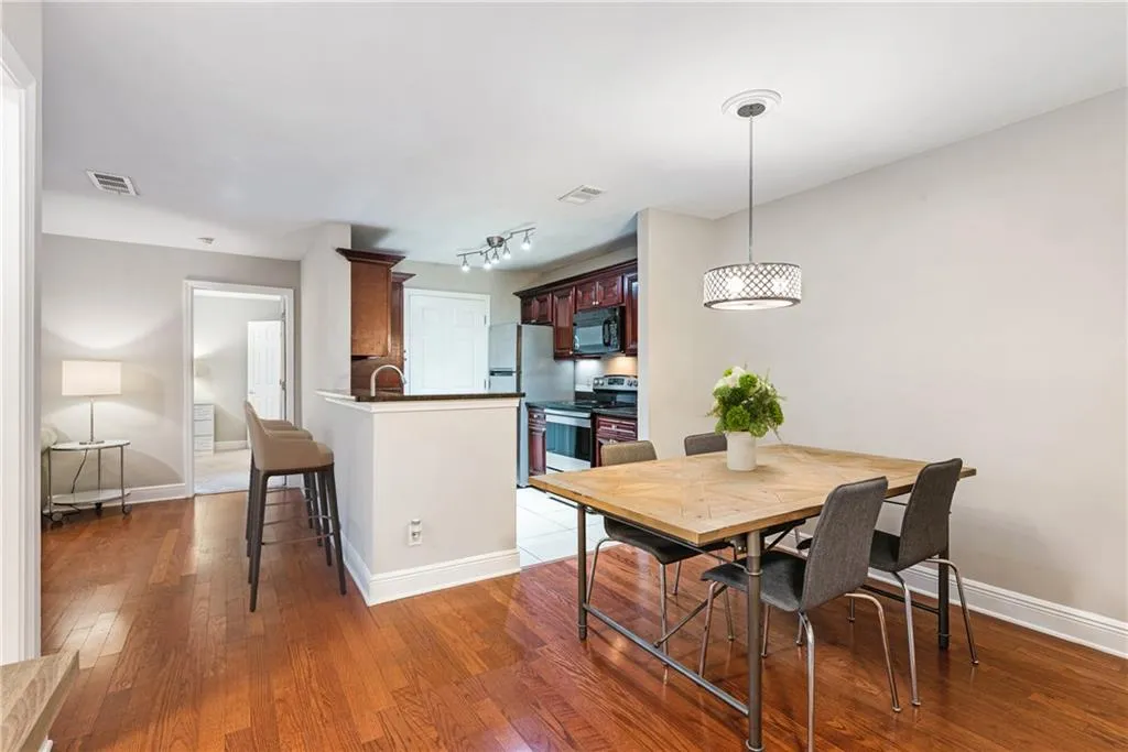 7205 Santa Fe Parkway, Sandy Springs, Georgia 30350, 2 Bedrooms Bedrooms, ,2 BathroomsBathrooms,Residential,Sold,7205 Santa Fe Parkway,6772482