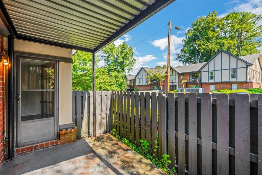 6851 Roswell Road Unit I15, Sandy Springs, Georgia 30328, 3 Bedrooms Bedrooms, ,2 BathroomsBathrooms,Residential,Sold,6851 Roswell Road Unit I15,7259098