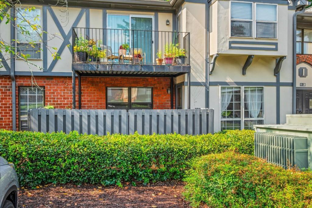 6851 Roswell Road Unit I15, Sandy Springs, Georgia 30328, 3 Bedrooms Bedrooms, ,2 BathroomsBathrooms,Residential,Sold,6851 Roswell Road Unit I15,7259098