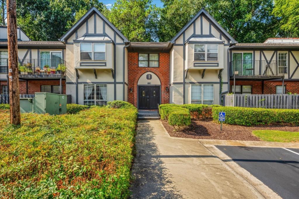 6851 Roswell Road Unit I15, Sandy Springs, Georgia 30328, 3 Bedrooms Bedrooms, ,2 BathroomsBathrooms,Residential,Sold,6851 Roswell Road Unit I15,7259098