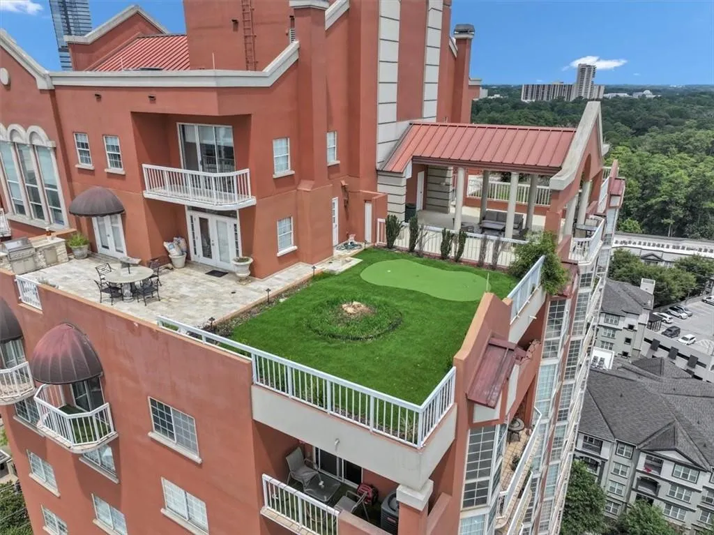 Rooftop community courtyard with amazing views