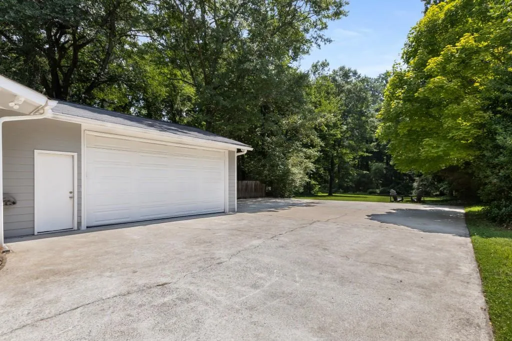 6639 Cherry Tree Lane, Atlanta, Georgia 30328, 3 Bedrooms Bedrooms, ,2 BathroomsBathrooms,Residential,Sold,6639 Cherry Tree Lane,7610793