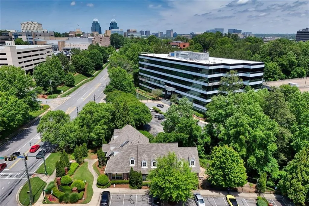 1203 Glenridge Place Ne, Atlanta, Georgia 30342, 5 Bedrooms Bedrooms, ,4 BathroomsBathrooms,Residential,Sold,1203 Glenridge Place Ne,7580536