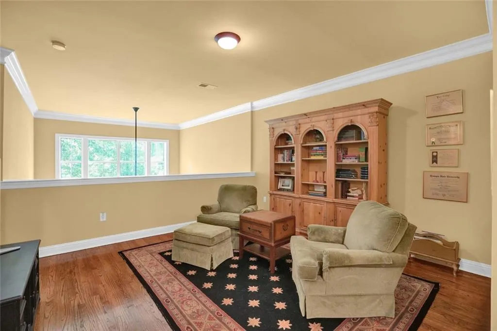 top floor - loft / office