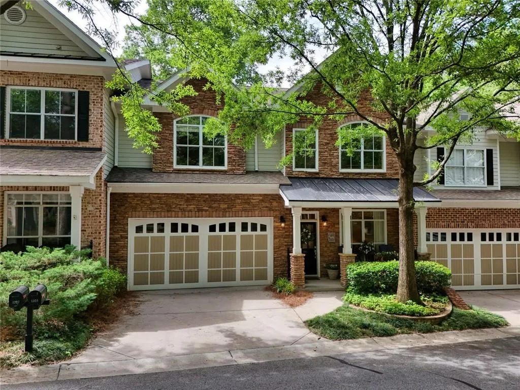 1203 Glenridge Place Ne, Atlanta, Georgia 30342, 5 Bedrooms Bedrooms, ,4 BathroomsBathrooms,Residential,Sold,1203 Glenridge Place Ne,7580536