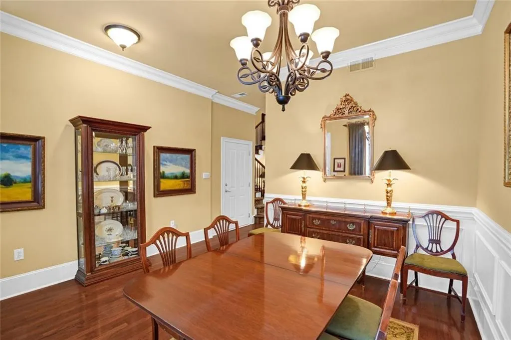 1203 Glenridge Place Ne, Atlanta, Georgia 30342, 5 Bedrooms Bedrooms, ,4 BathroomsBathrooms,Residential,Sold,1203 Glenridge Place Ne,7580536