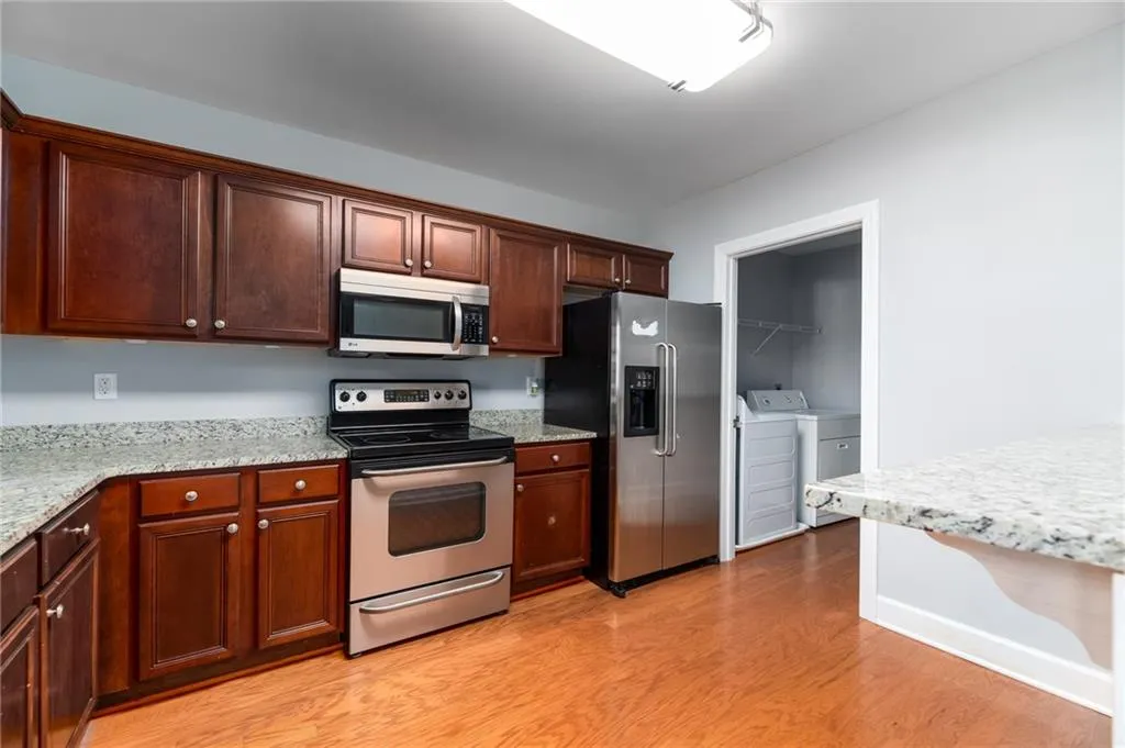 68 Mount Vernon Circle, Sandy Springs, Georgia 30338, 2 Bedrooms Bedrooms, ,2 BathroomsBathrooms,Residential,Sold,68 Mount Vernon Circle,6976348