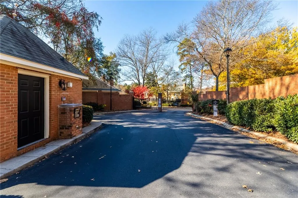 68 Mount Vernon Circle, Sandy Springs, Georgia 30338, 2 Bedrooms Bedrooms, ,2 BathroomsBathrooms,Residential,Sold,68 Mount Vernon Circle,6976348