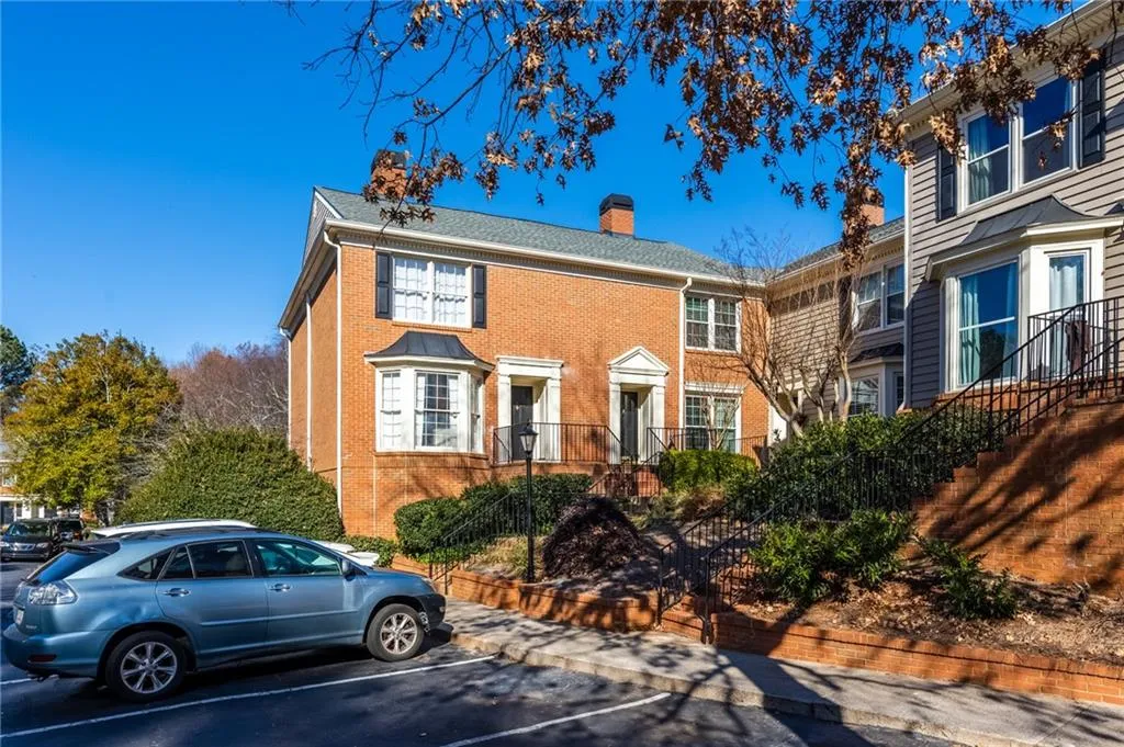 68 Mount Vernon Circle, Sandy Springs, Georgia 30338, 2 Bedrooms Bedrooms, ,2 BathroomsBathrooms,Residential,Sold,68 Mount Vernon Circle,6976348