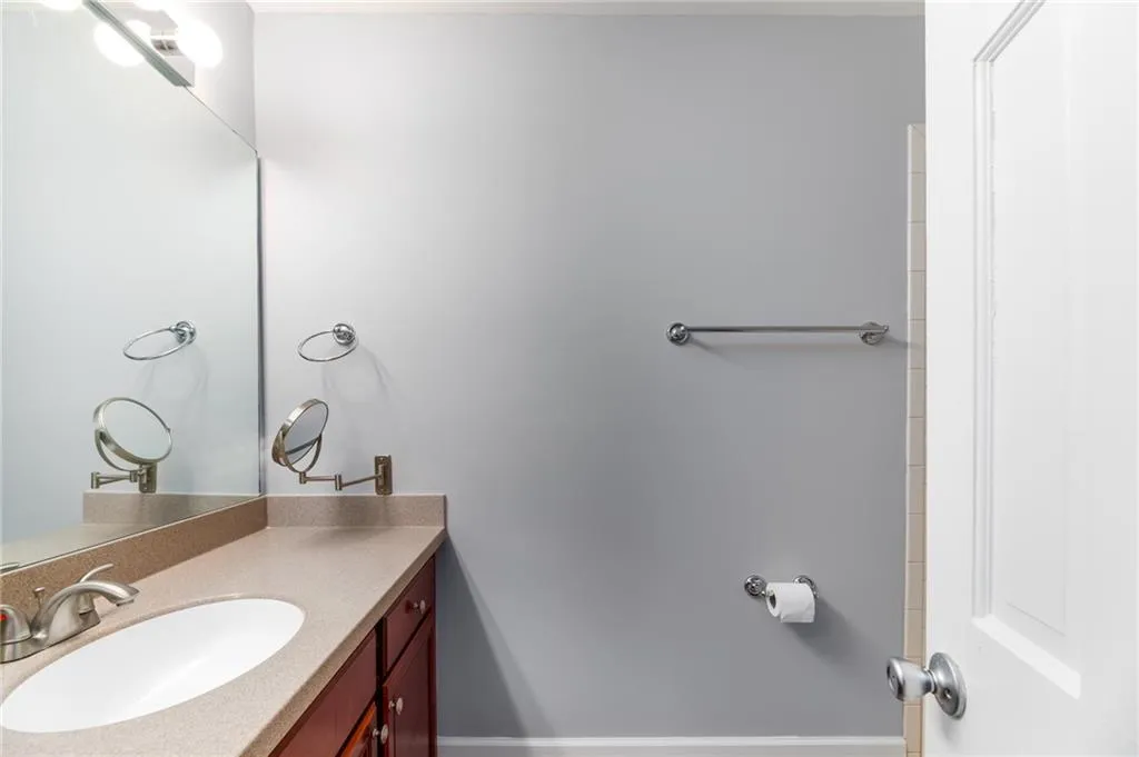 68 Mount Vernon Circle, Sandy Springs, Georgia 30338, 2 Bedrooms Bedrooms, ,2 BathroomsBathrooms,Residential,Sold,68 Mount Vernon Circle,6976348