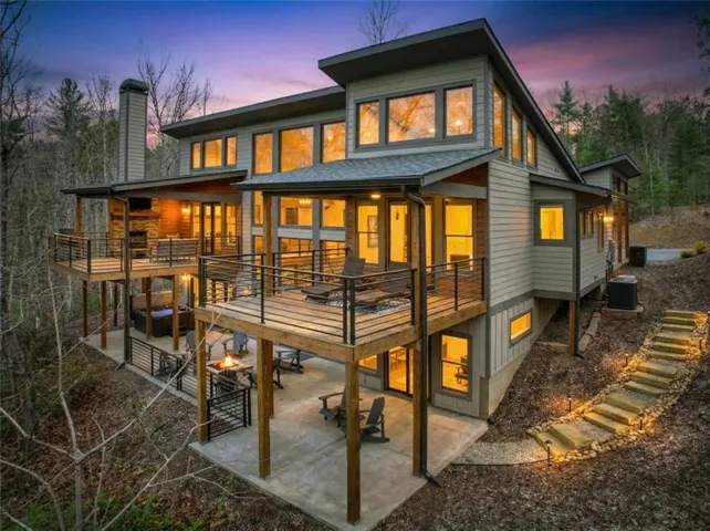 466 E Watersong Bluff, Ellijay, Georgia 30540