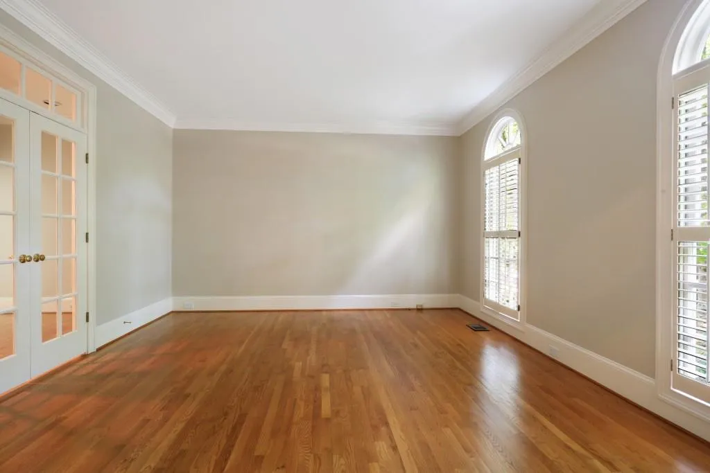 10 Old Stratton Chase, Sandy Springs, Georgia 30328, 5 Bedrooms Bedrooms, ,3 BathroomsBathrooms,Residential,Sold,10 Old Stratton Chase,5835260