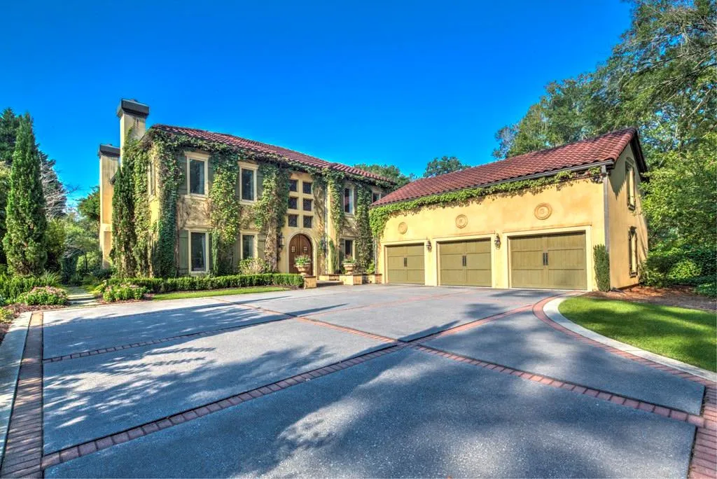 1386 Peachtree Battle Avenue Nw, Atlanta, Georgia 30327, 5 Bedrooms Bedrooms, ,5 BathroomsBathrooms,Residential,Sold,1386 Peachtree Battle Avenue Nw,5904931