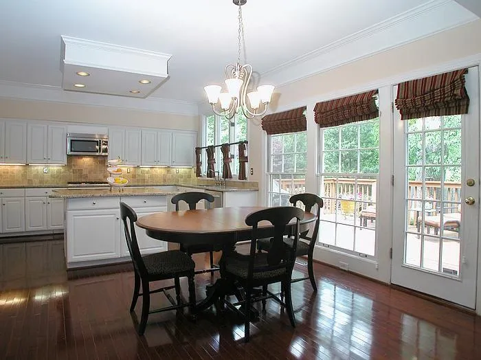 610 Glenridge Close, Atlanta, Georgia 30328, 4 Bedrooms Bedrooms, ,2 BathroomsBathrooms,Residential,Sold,610 Glenridge Close,5535184
