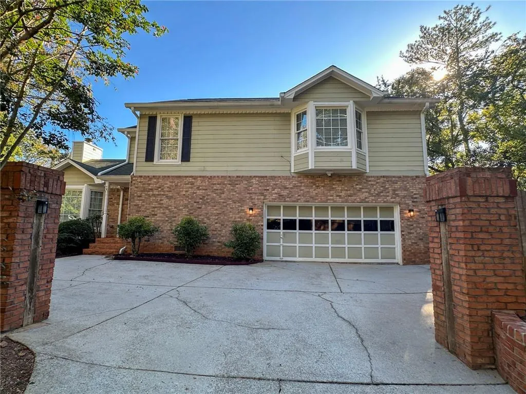 Convenient pull through driveway