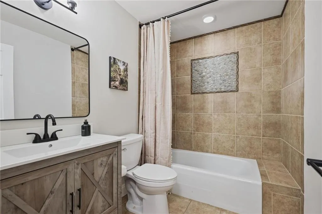 Full bath on main level