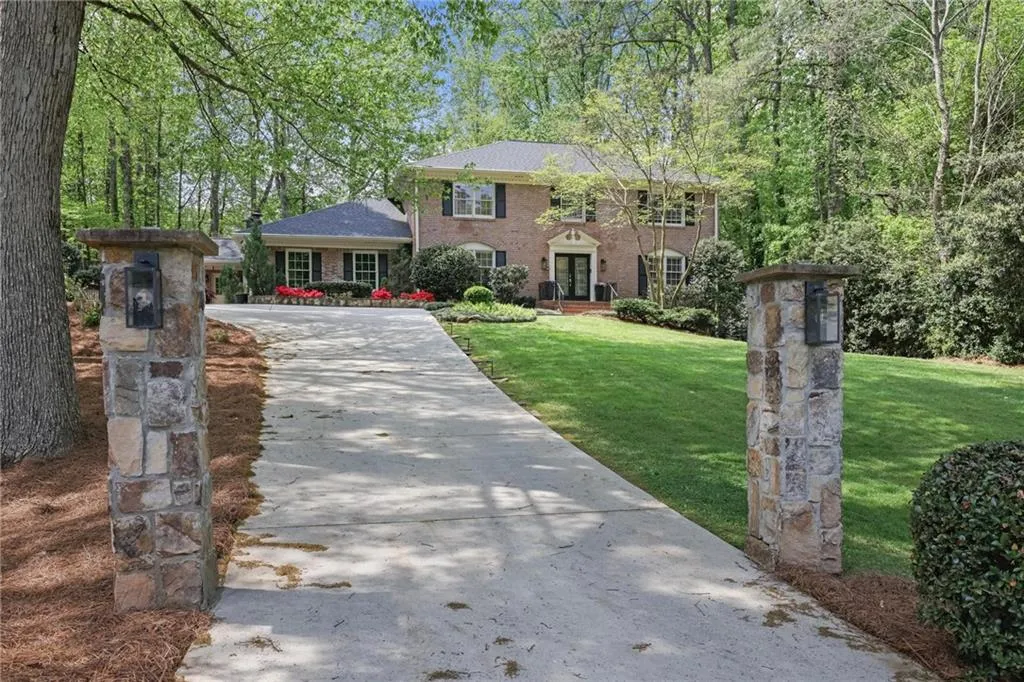 7680 Ryefield is set far from the street