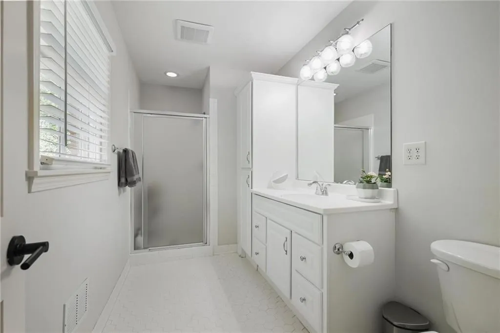 Bedroom 4 has its own full bath