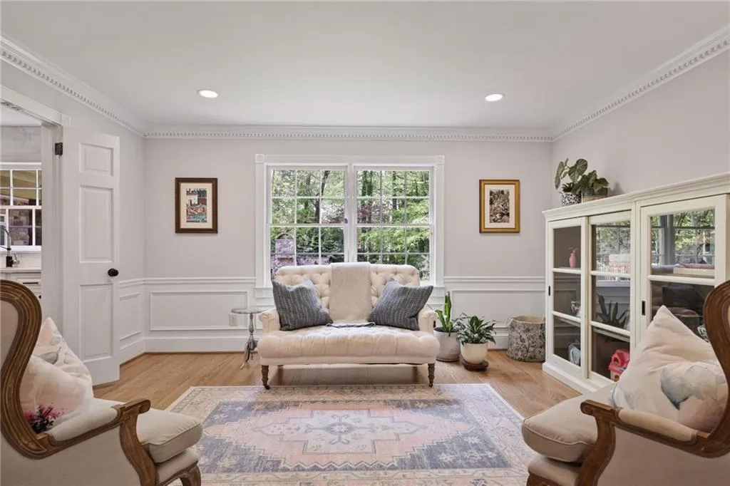 Formal sitting room