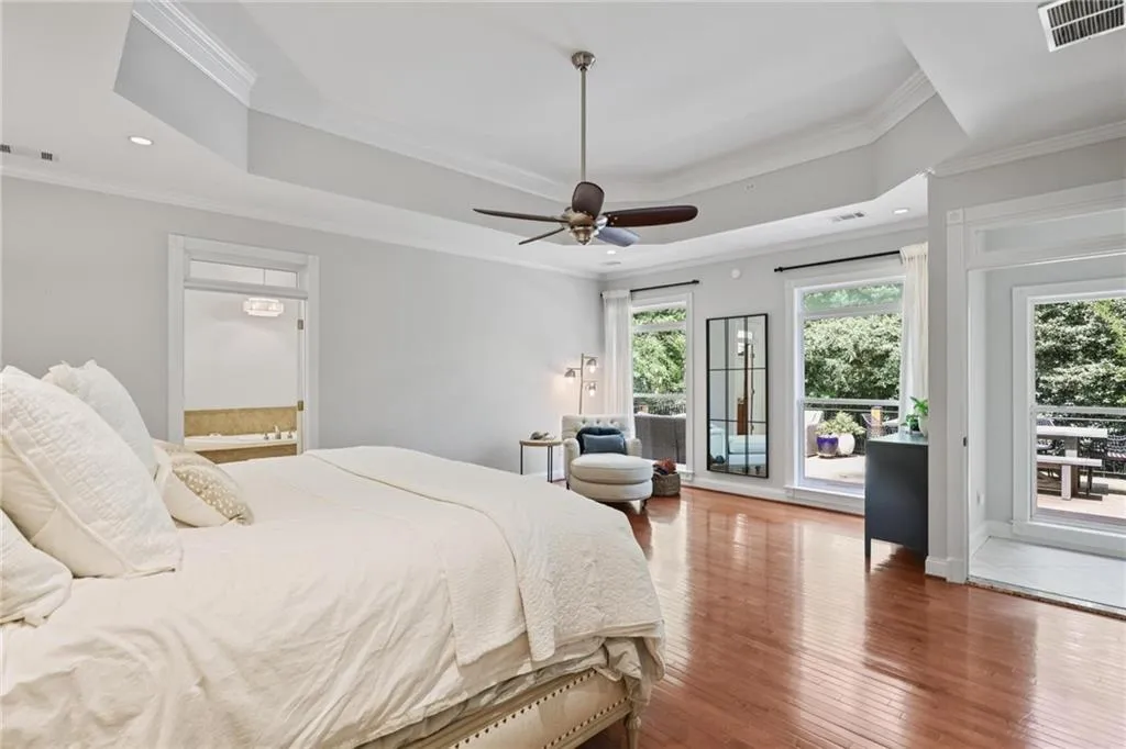 Primary features a tray ceiling