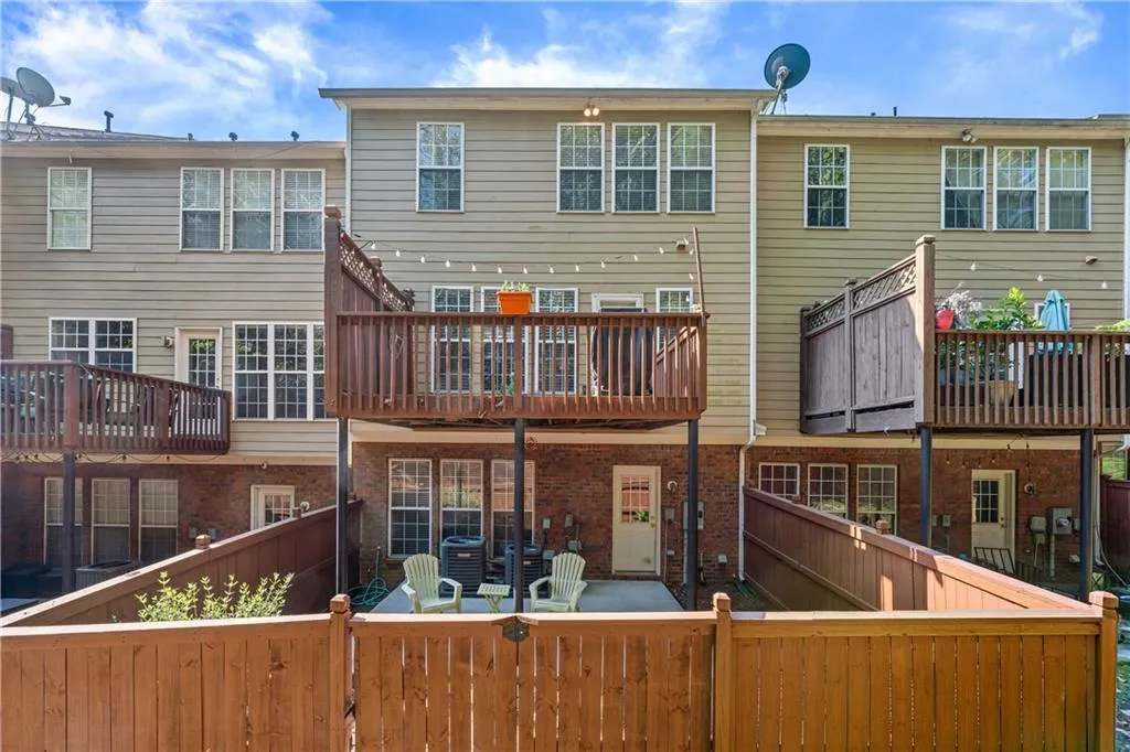 2487 Bridlewood Drive Se Unit 9, Atlanta, Georgia 30339, 3 Bedrooms Bedrooms, ,2 BathroomsBathrooms,Residential,For Sale,2487 Bridlewood Drive Se Unit 9,7643804