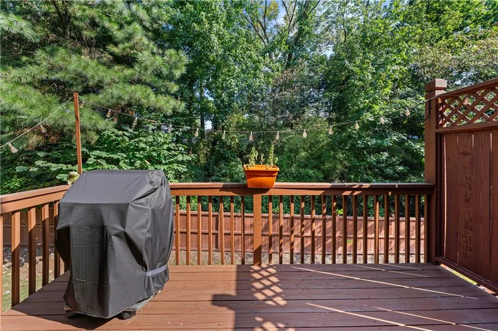 2487 Bridlewood Drive Se Unit 9, Atlanta, Georgia 30339, 3 Bedrooms Bedrooms, ,2 BathroomsBathrooms,Residential,For Sale,2487 Bridlewood Drive Se Unit 9,7643804